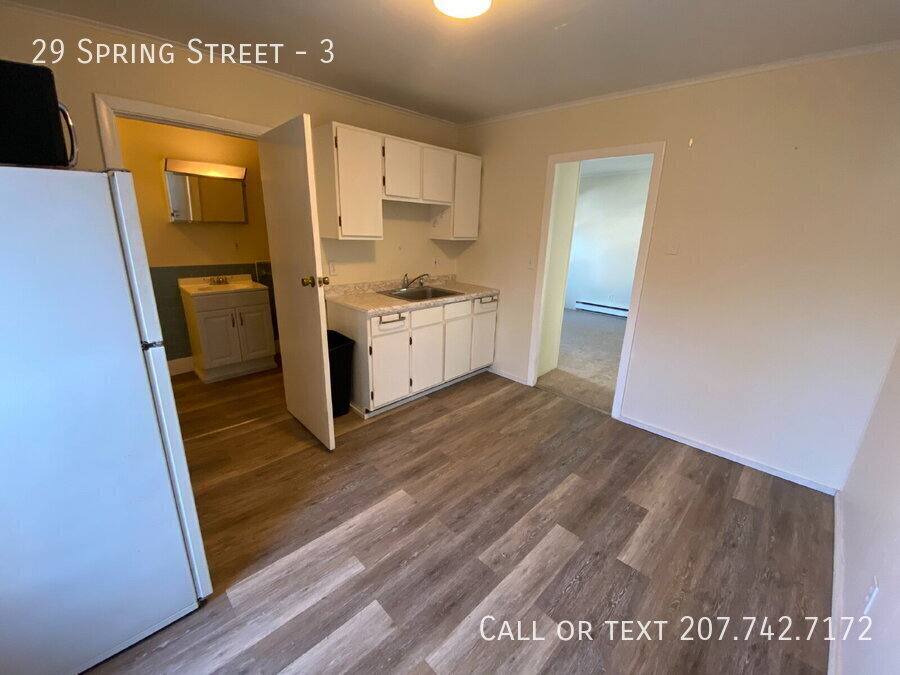 Apartment for rent at 29 Spring St #3, Newmarket, NH 03857