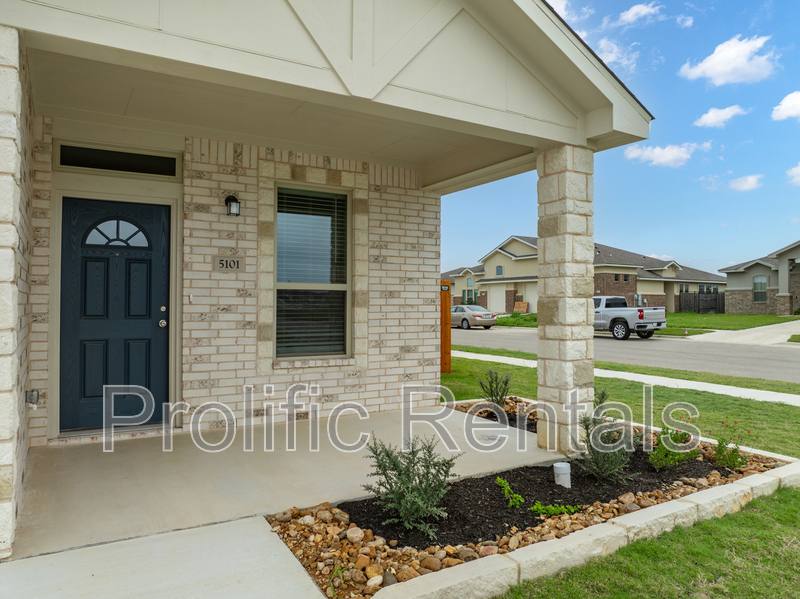 Townhouse for rent at 5101 Rose Petal Court #1, Killeen, TX 76542