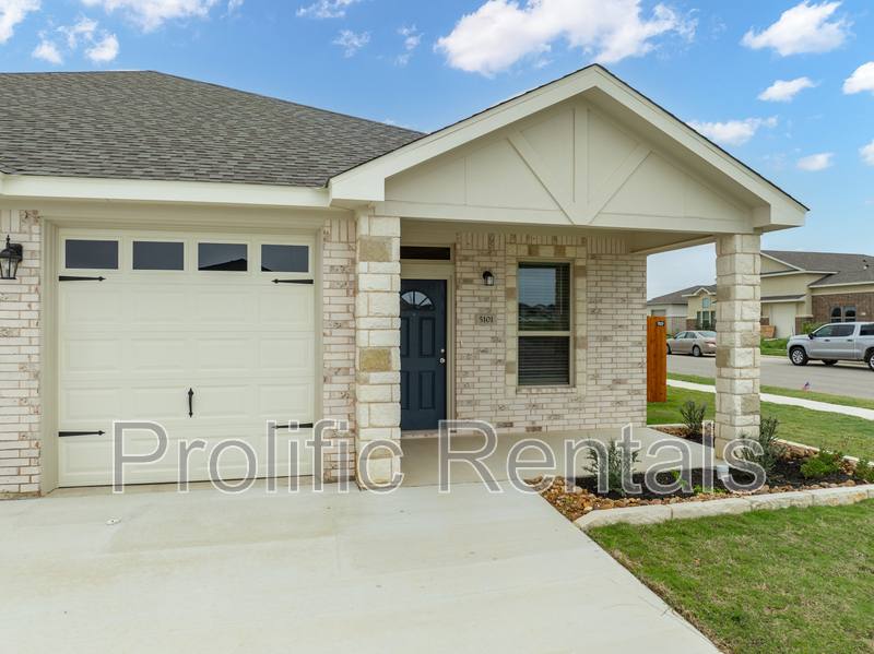 Townhouse for rent at 5101 Rose Petal Court #1, Killeen, TX 76542