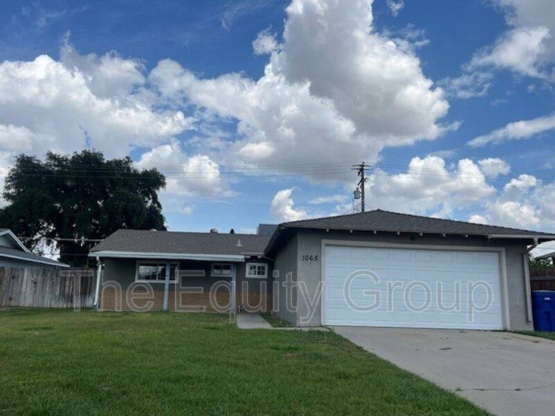 House for rent at 1065 Lassen Dr, Hanford, CA 93230