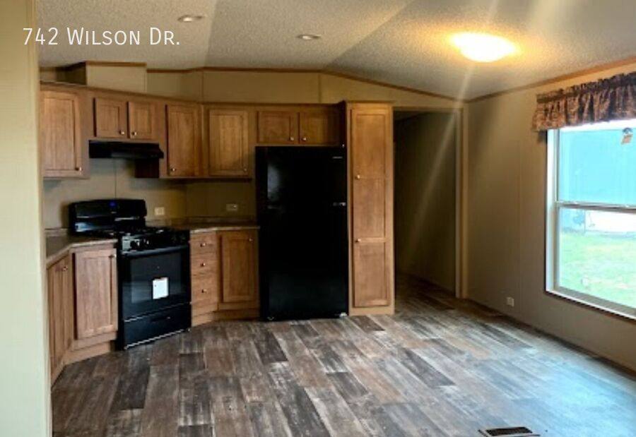 House for rent at 742 Wilson Dr, Towanda, KS 67144