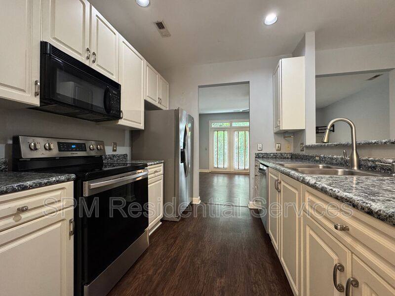 Townhouse for rent at 5813 Wrightsville Ave #116, Wilmington, NC 28403