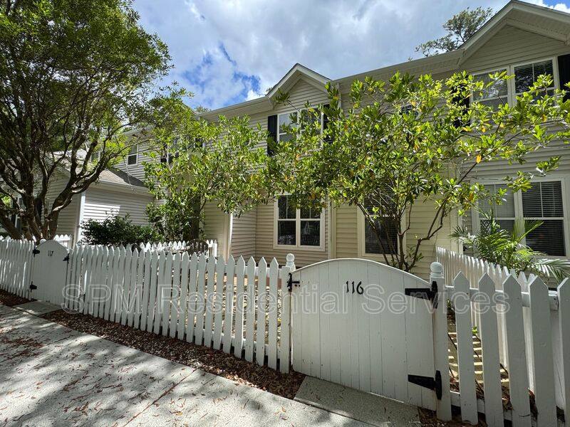 Townhouse for rent at 5813 Wrightsville Ave #116, Wilmington, NC 28403