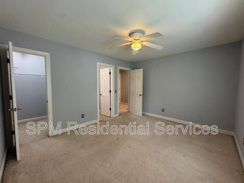 Townhouse for rent at 5813 Wrightsville Ave #116, Wilmington, NC 28403