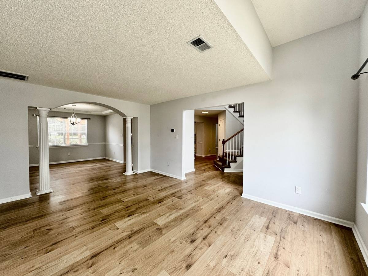 House for rent at 2424 Seven Kings Rd, Virginia Beach, VA 23456