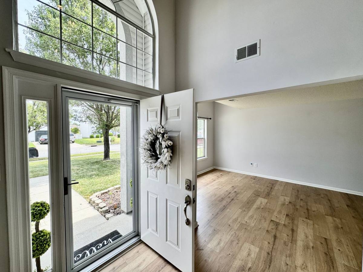 House for rent at 2424 Seven Kings Rd, Virginia Beach, VA 23456