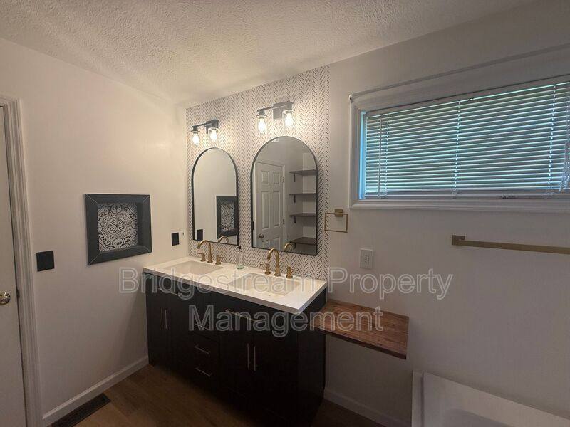 House for rent at 6844 Union Rd, Englewood, OH 45322