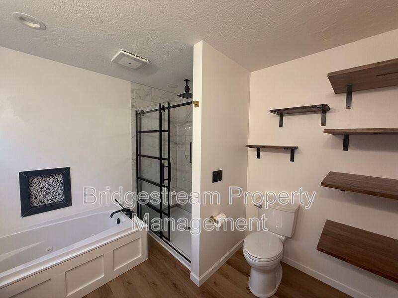 House for rent at 6844 Union Rd, Englewood, OH 45322