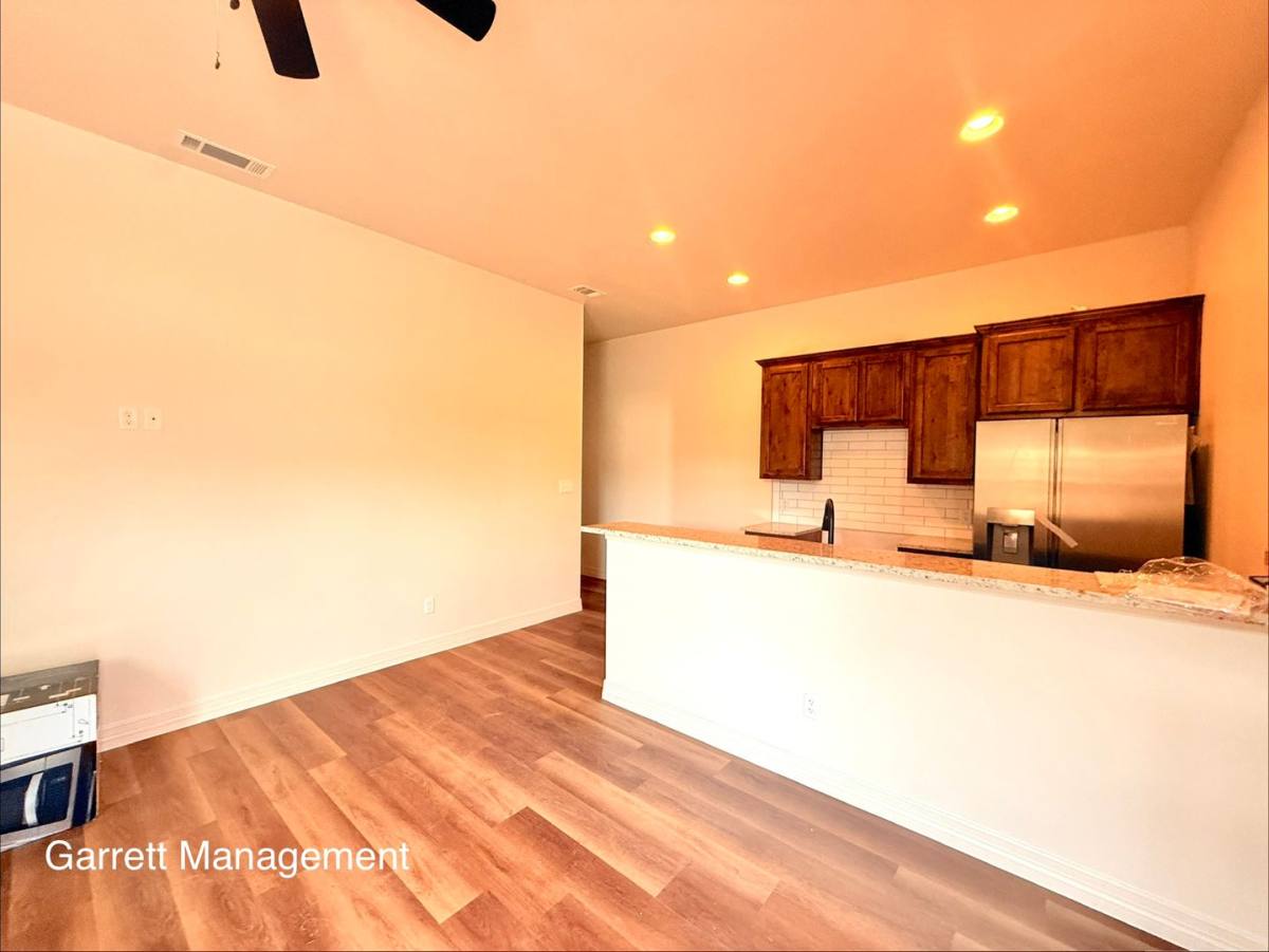 Townhouse for rent at 207 N Ridge, Lampasas, TX 76550