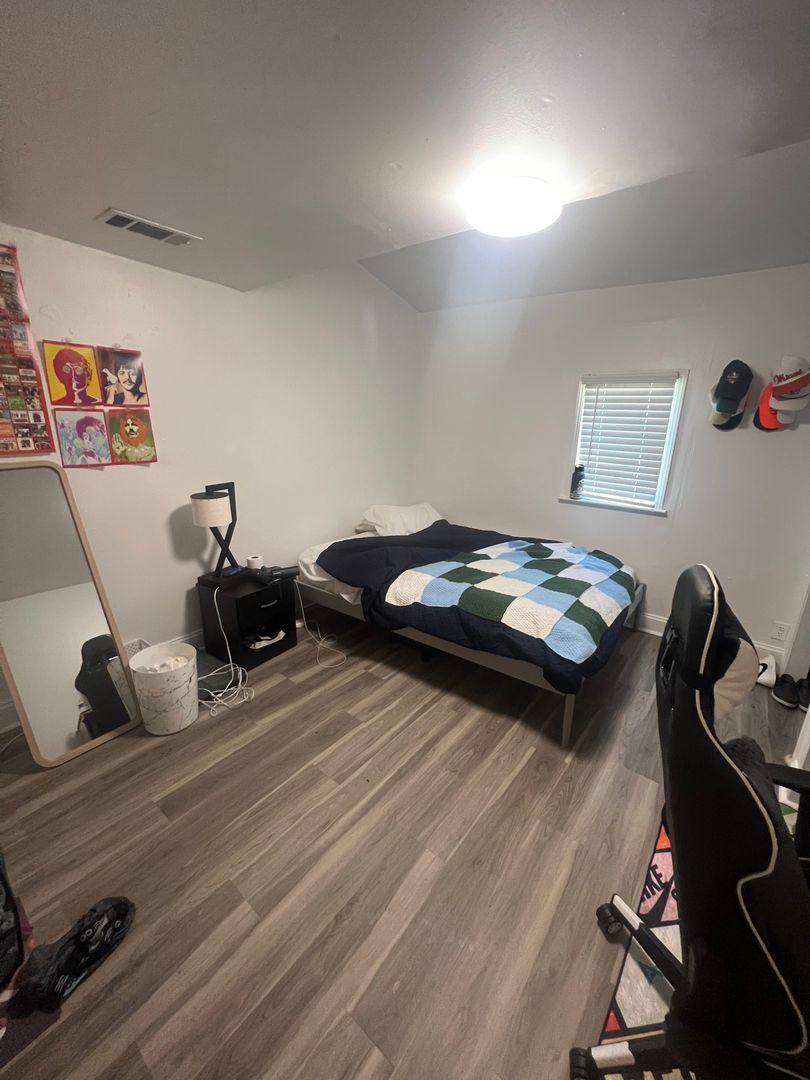 Townhouse for rent at 7712 - 7714 Oak St Left, New Orleans, LA 70118