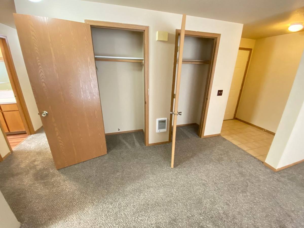 Apartment for rent at 109 S Pearl St, Ellensburg, WA 98926
