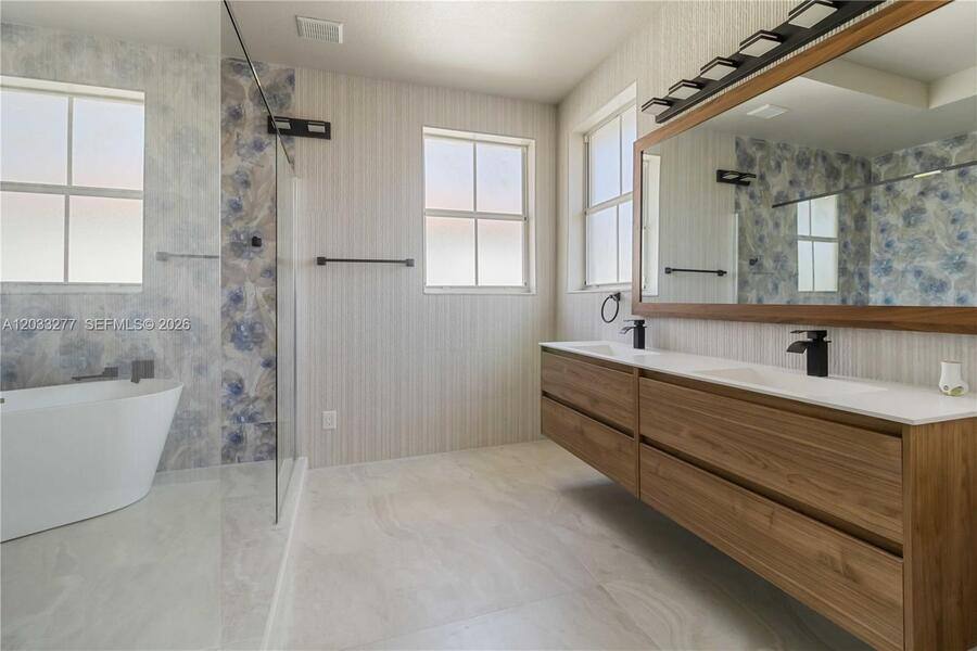House for rent at 8551 NW 110th Ave, Miami, FL 33178