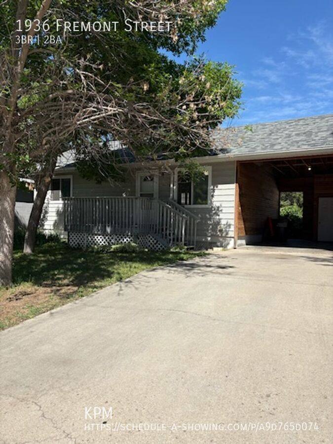 House for rent at 1936 Fremont St, Rapid City, SD 57702