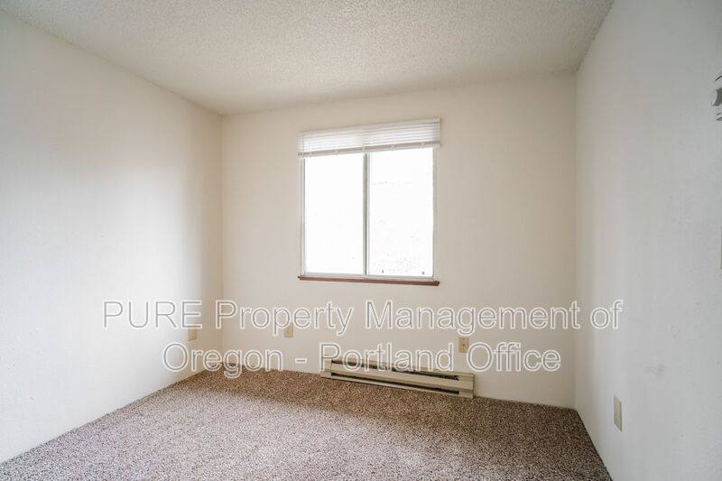 Apartment for rent at 14136 NE Sandy Blvd #E-03, Portland, OR 97230