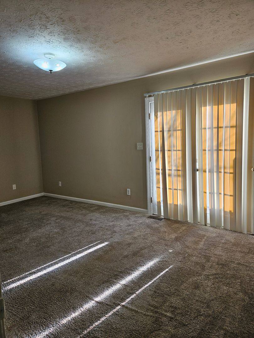 House for rent at 1322 Dale Dr, Winchester, KY 40391