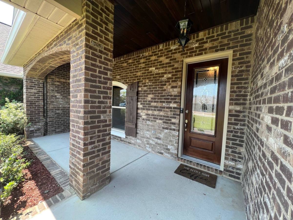House for rent at 5148 Sandy Shores Dr, Gulf Breeze, FL 32563