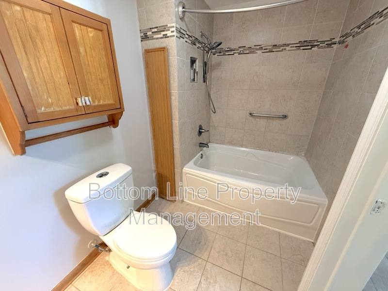 House for rent at 1024 E 10th St, Kannapolis, NC 28083