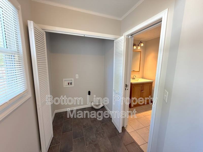 House for rent at 1024 E 10th St, Kannapolis, NC 28083