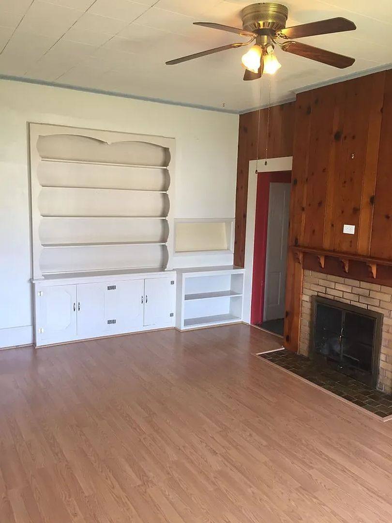 Apartment for rent at 634 Calapooia St, Albany, OR 97321