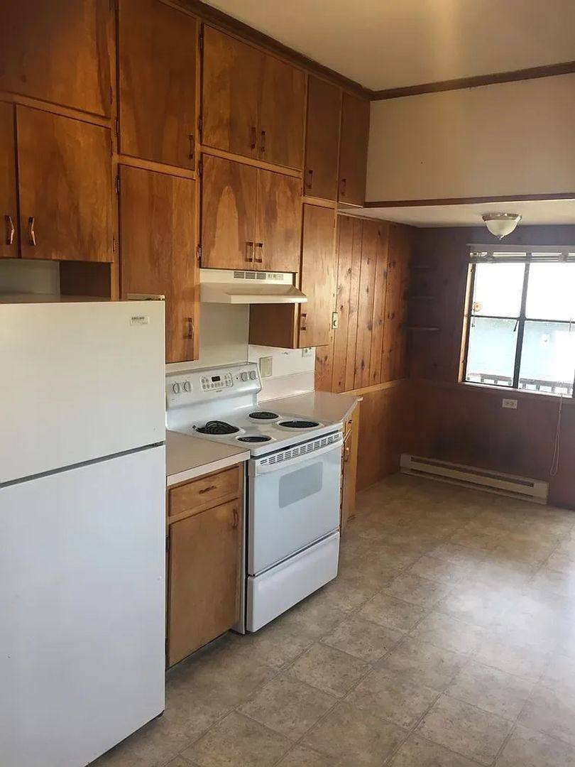 Apartment for rent at 634 Calapooia St, Albany, OR 97321