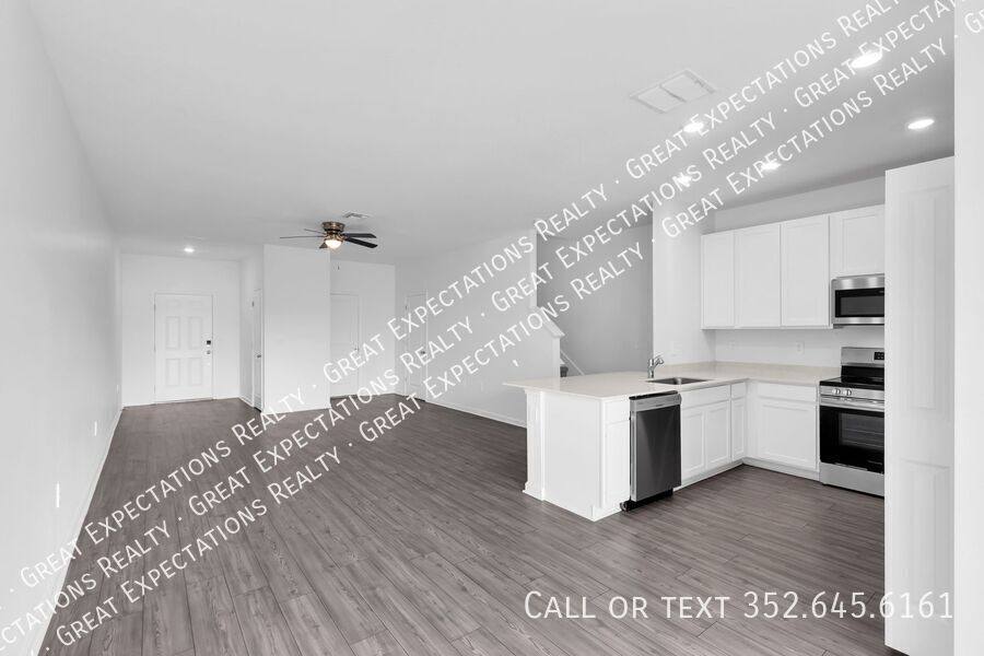 Townhouse for rent at 4915 SW 81st Loop, Ocala, FL 34476