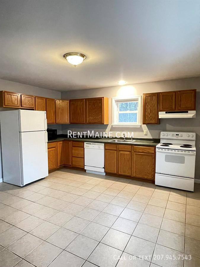Apartment for rent at 1835 Hammond St #2, Bangor, ME 04401