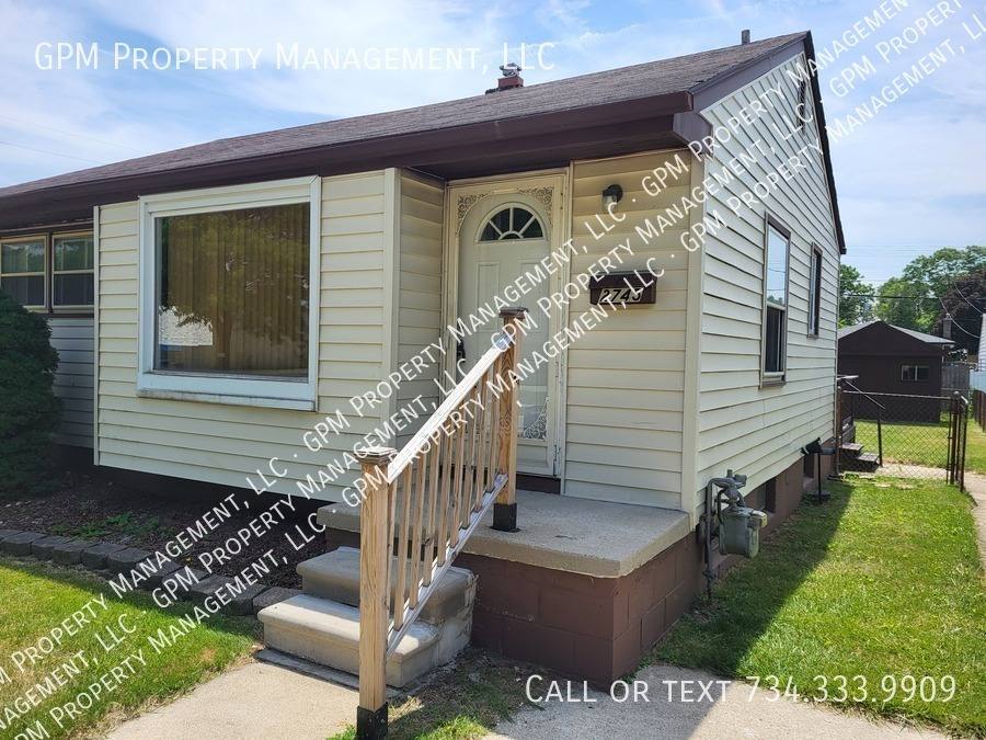 House for rent at 2745 Margaret St, Melvindale, MI 48122