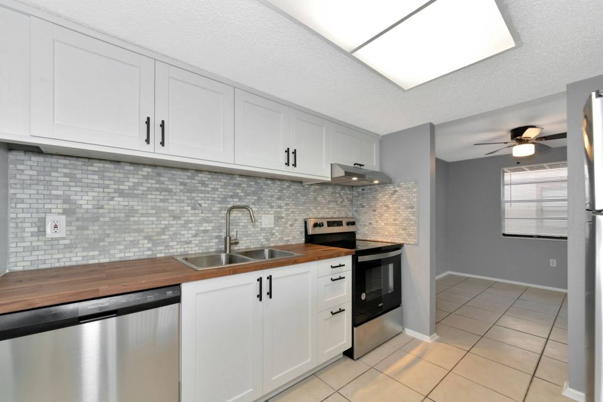 Condo for rent at 5026 Water Oak Dr, Bradenton, FL 34207
