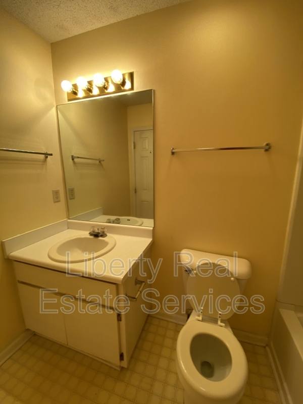 Apartment for rent at 1100 Pineland Ave #8C, Hinesville, GA 31313