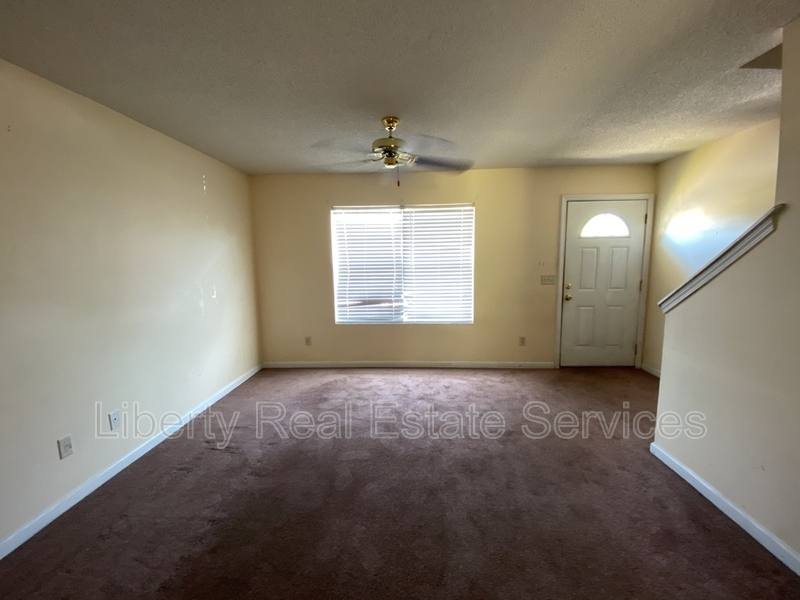 Apartment for rent at 1100 Pineland Ave #8C, Hinesville, GA 31313