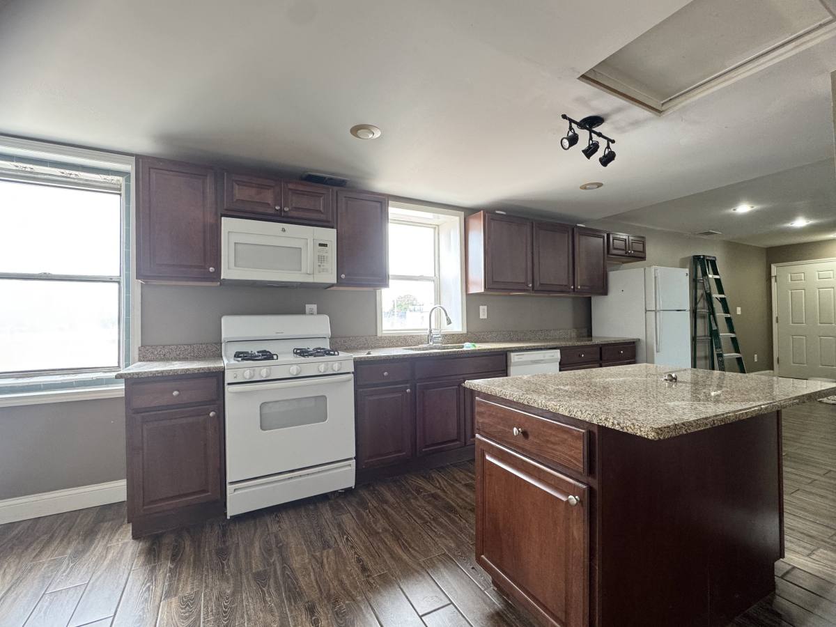 Condo for rent at 829 SW Blvd #2, Kansas City, MO 64108