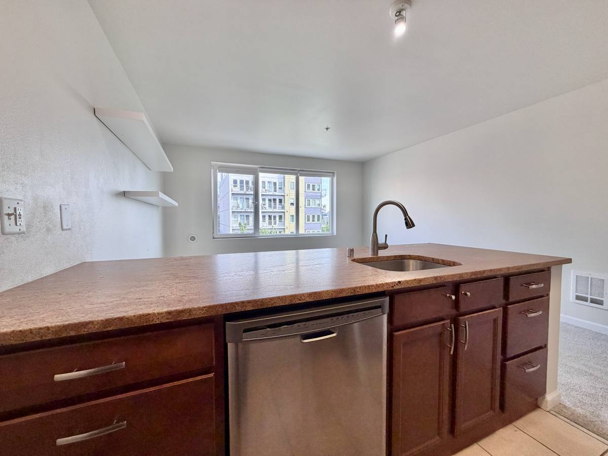 Apartment for rent at 2504 Western Ave #623, Seattle, WA 98121