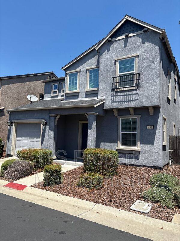 House for rent at 451 Ashwick Loop, Sacramento, CA 95823