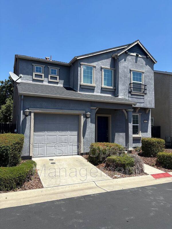 House for rent at 451 Ashwick Loop, Sacramento, CA 95823