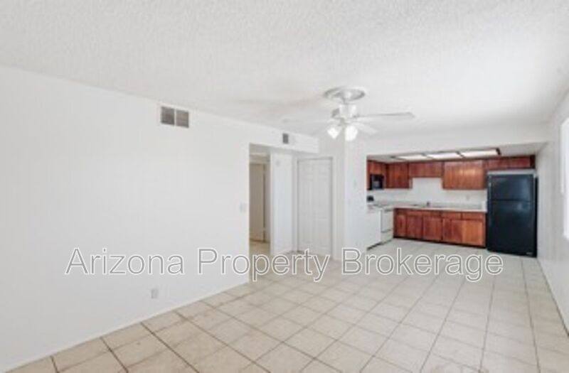 Apartment for rent at 21632 N 23rd Ave #14, Phoenix, AZ 85027