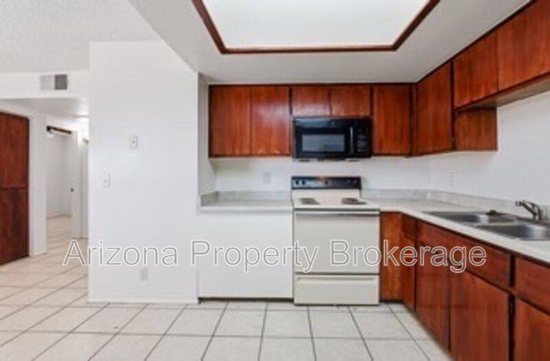 Apartment for rent at 21632 N 23rd Ave #14, Phoenix, AZ 85027