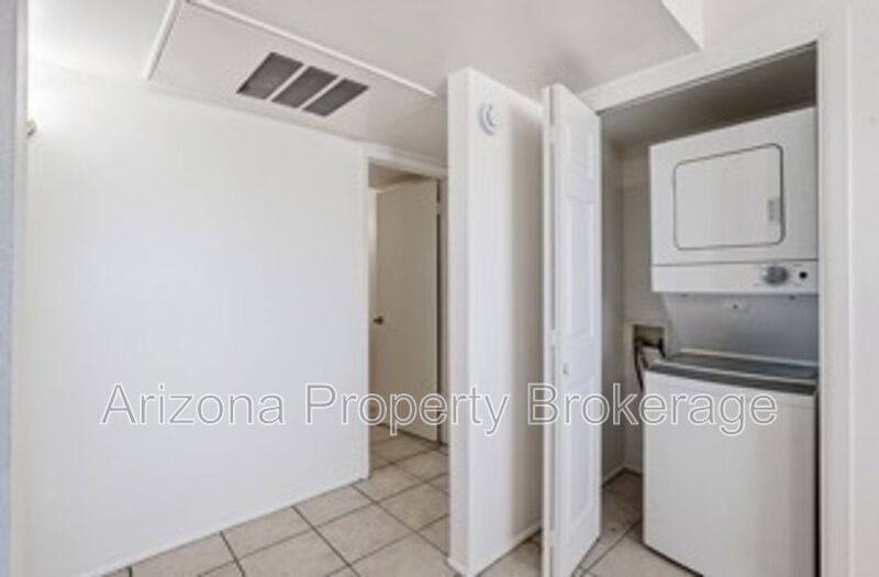 Apartment for rent at 21632 N 23rd Ave #14, Phoenix, AZ 85027