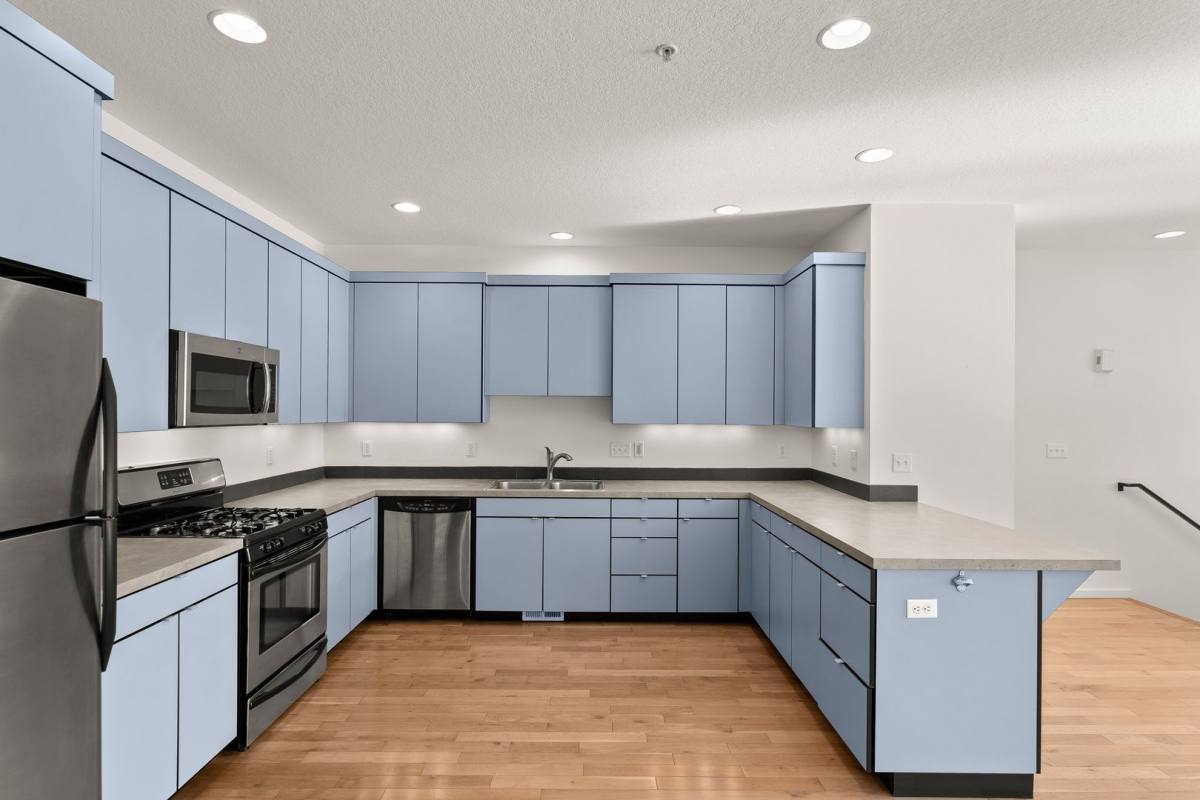 Condo for rent at 3220 N Michigan Ave, Portland, OR 97227