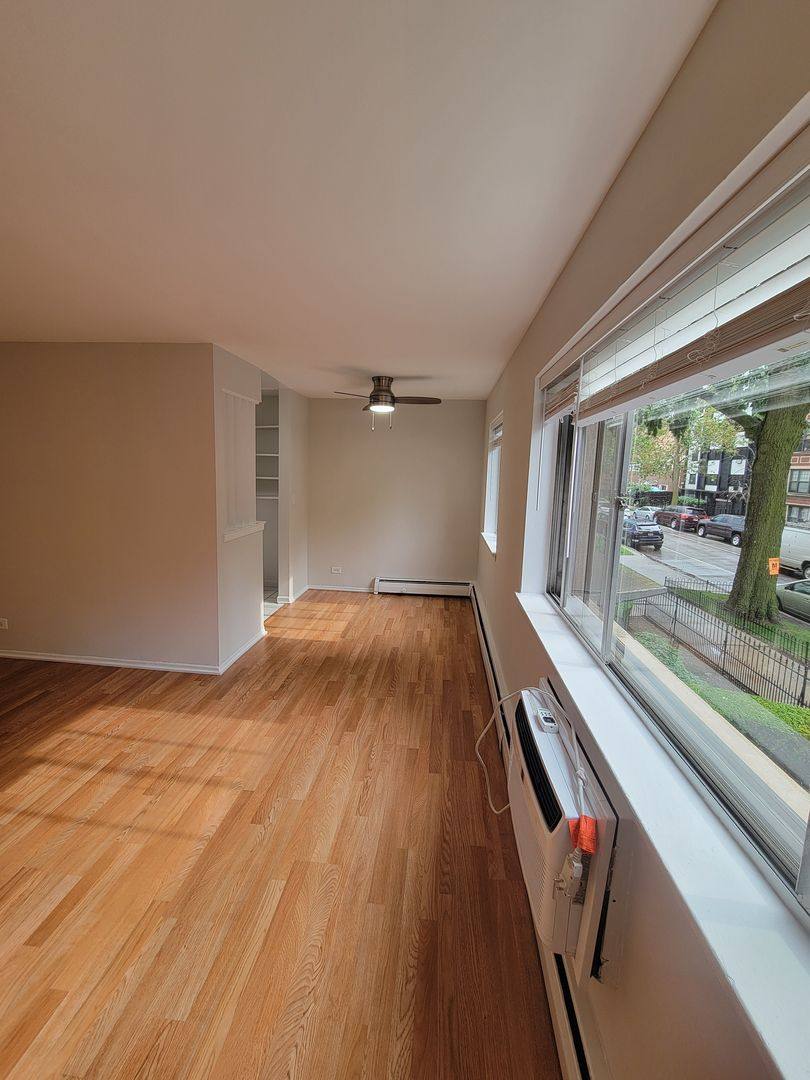 Apartment for rent at 6161 N Winthrop, Chicago, IL 60660