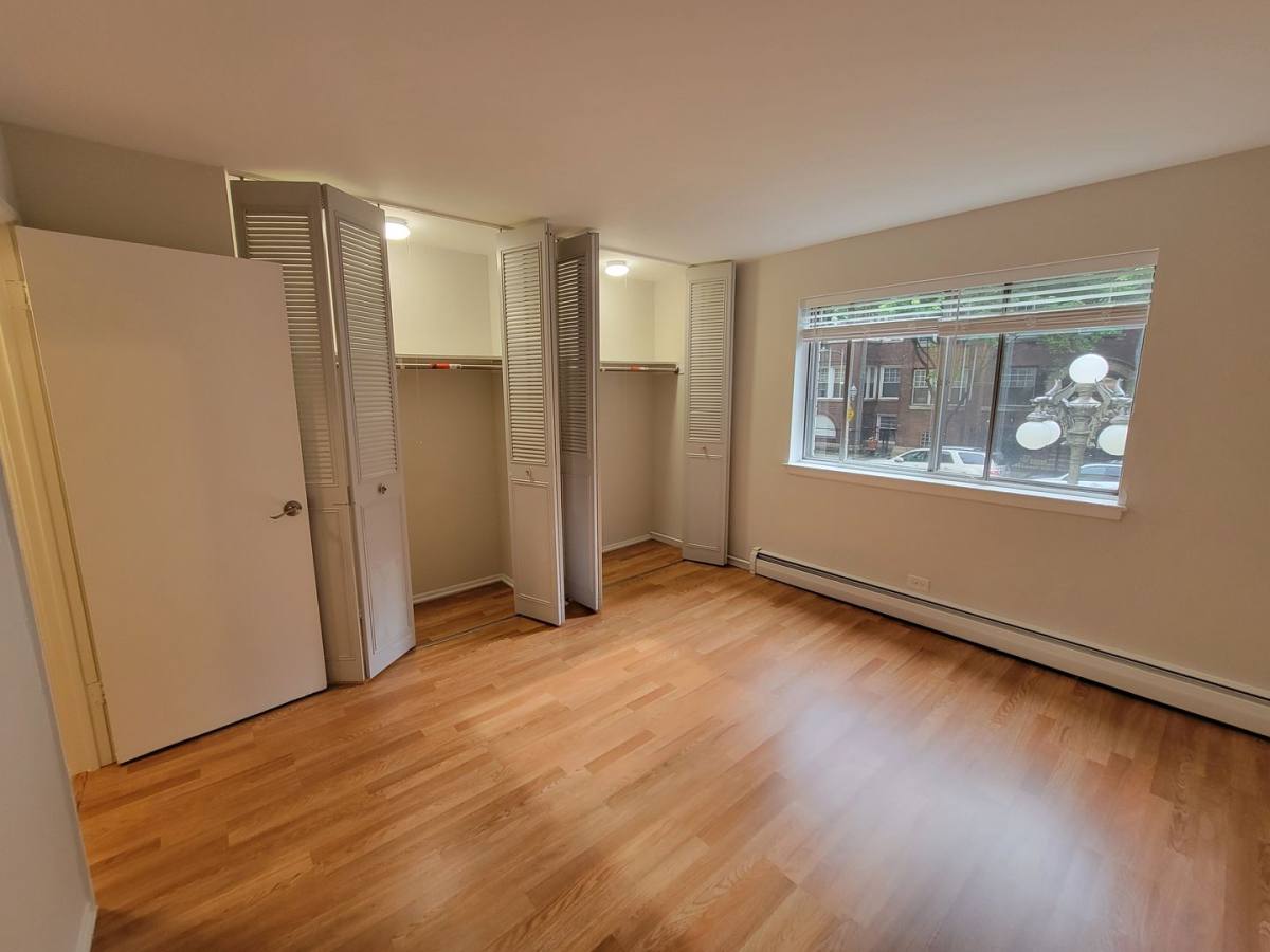 Apartment for rent at 6161 N Winthrop, Chicago, IL 60660