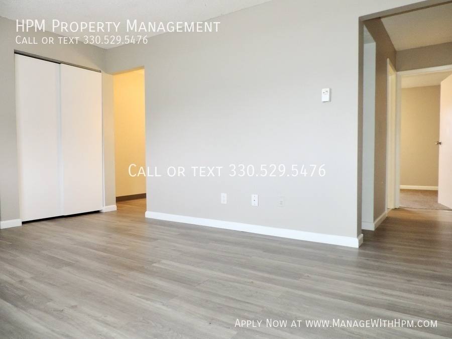 Apartment for rent at 1015 Howe Ave #20, Cuyahoga Falls, OH 44221