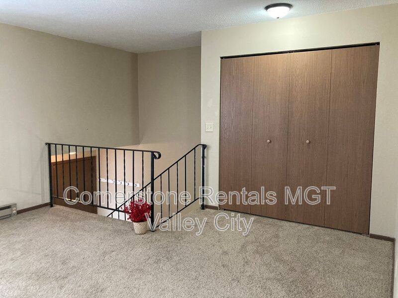 Townhouse for rent at 800 11th St NW, Valley City, ND 58072