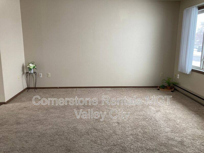 Townhouse for rent at 800 11th St NW, Valley City, ND 58072