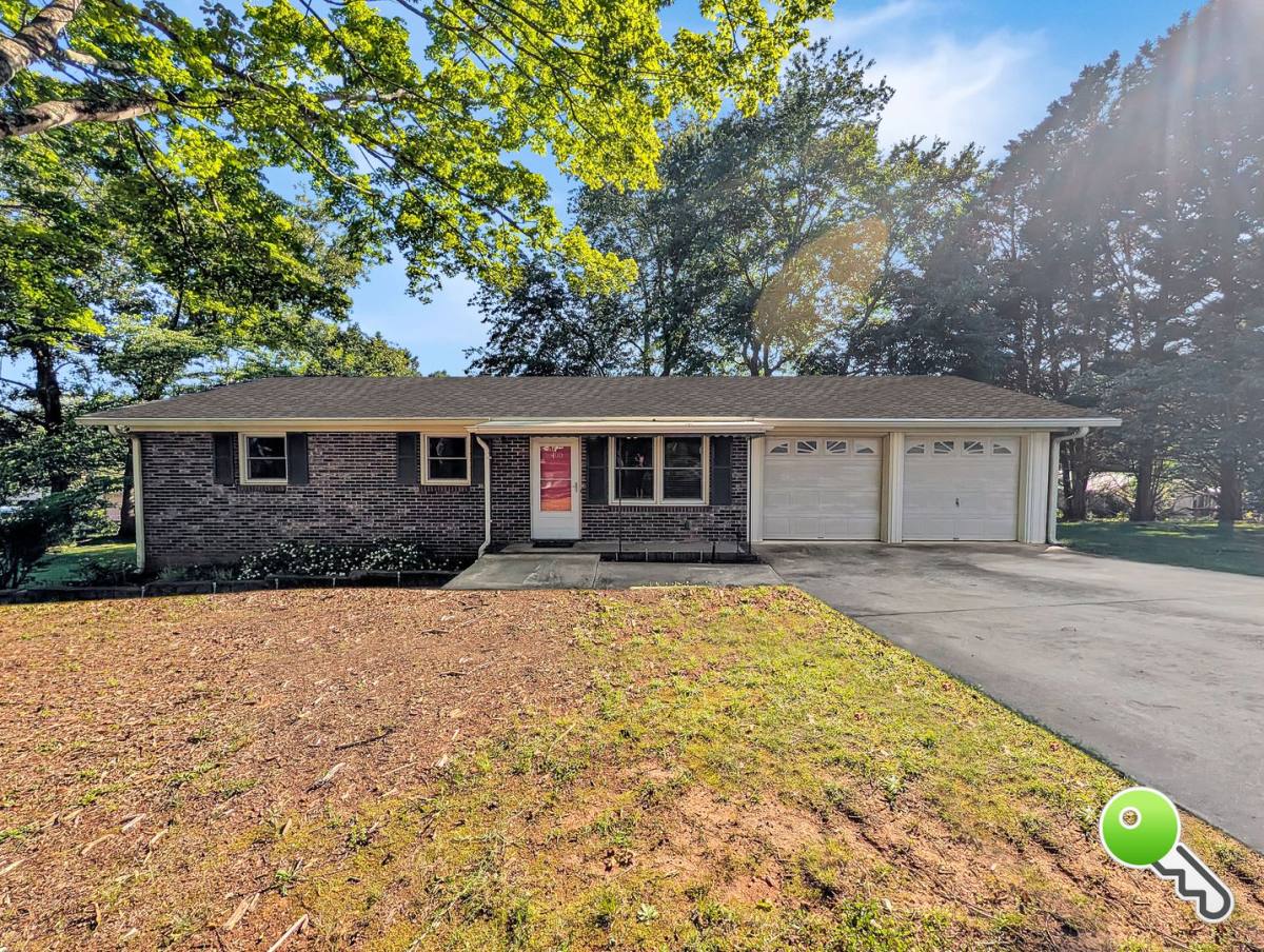 House for rent at 400 Burns Rd, Easley, SC 29640