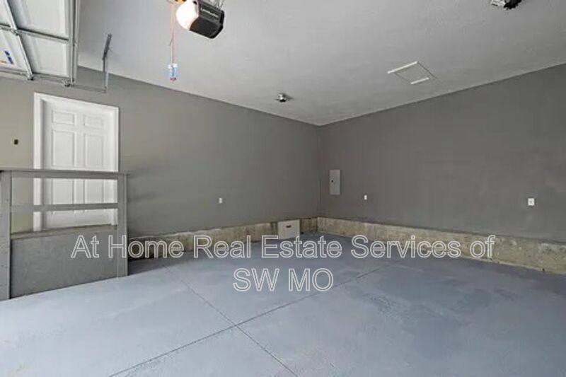 House for rent at 2437 N Lyon Ave, Springfield, MO 65803