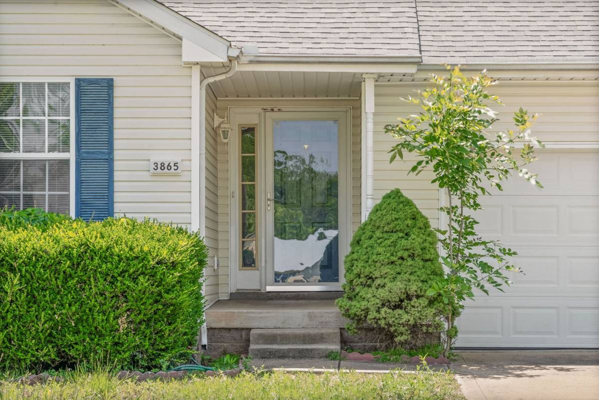 House for rent at 3865 Roscommon Way, Clarksville, TN 37040