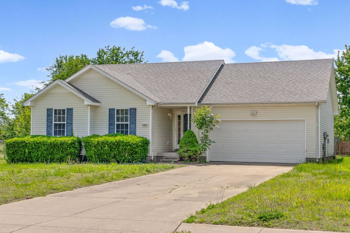 House for rent at 3865 Roscommon Way, Clarksville, TN 37040