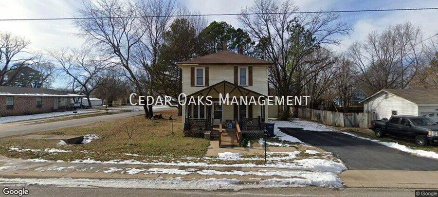 House for rent at 632 Washington St, Siloam Springs, AR 72761