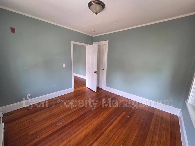 Apartment for rent at 88 Garfield Ave #6, Providence, RI 02908