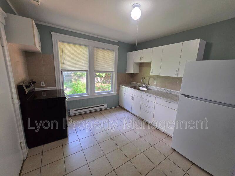 Apartment for rent at 88 Garfield Ave #6, Providence, RI 02908